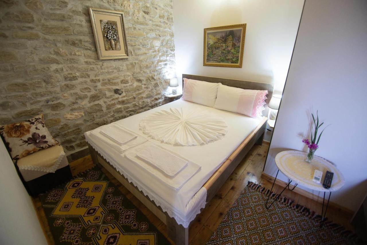 The Mosaic House - Shtepia Me Mozaik Hotel Përmet Kültér fotó