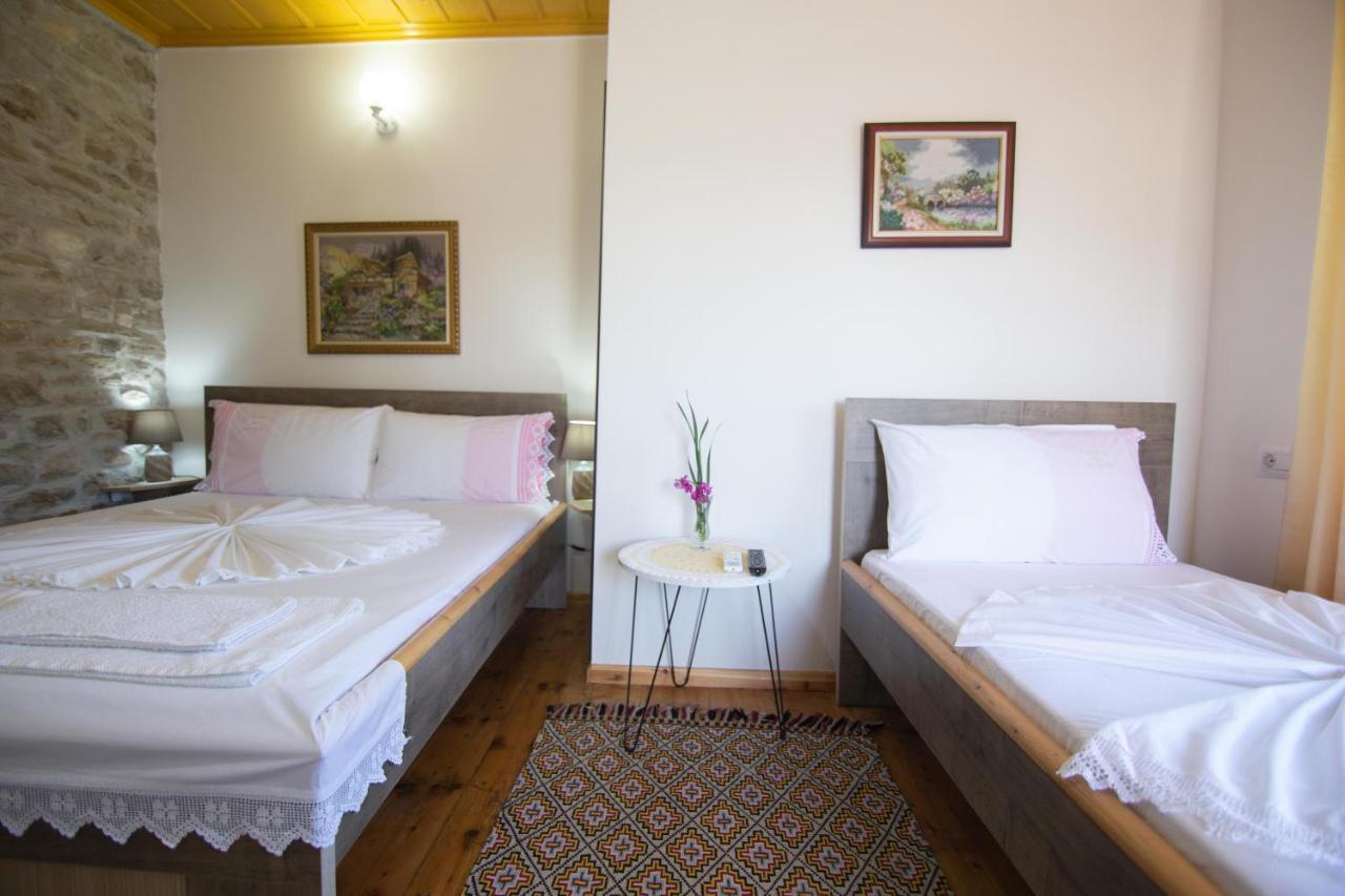 The Mosaic House - Shtepia Me Mozaik Hotel Përmet Kültér fotó